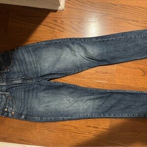 GAP Women's Straight Leg Blue Jeans